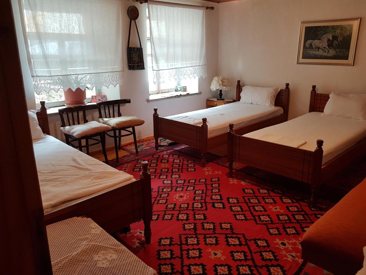 Eva Guesthouse Gjirokastër Exterior foto